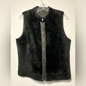 Trilogy Women’s Black Suede/Faux Fur Reversible Vest, Size Small, Zipper